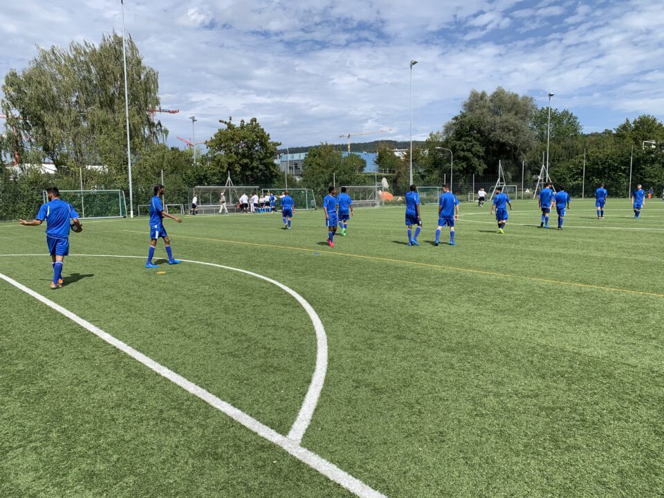 Das spannende Fussballspiel, Jugendliche gegen Mitarbeiter ...